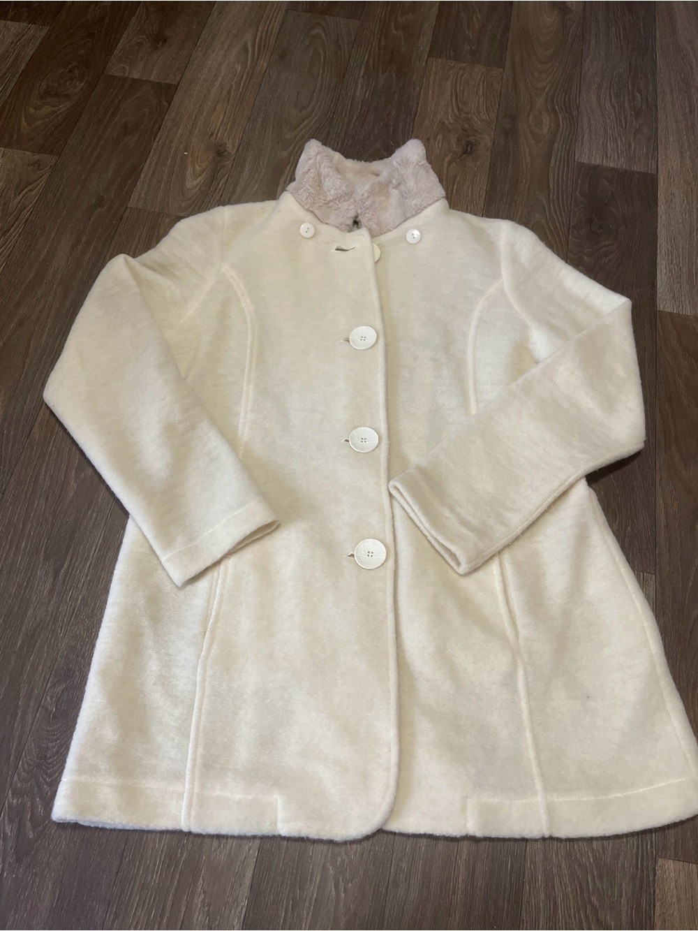 Maria Sole women’s Cream Button-Front Winter Coat